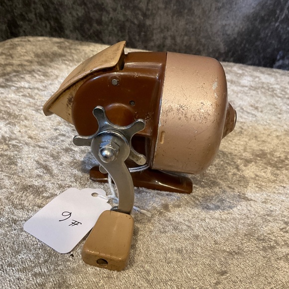 Vintage Quality Star Drag Spinning Reel - Picture 2 of 4
